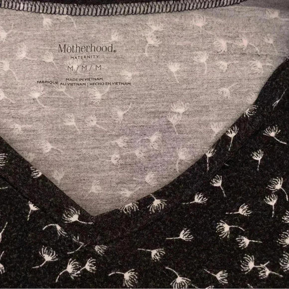 Motherhood Maternity black tunic dandelion long-sleeve shirt, size medium​ - Picture 5 of 5
